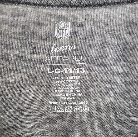 Packers Women's Gray Heart Logo Tee - Picture 4 of 5